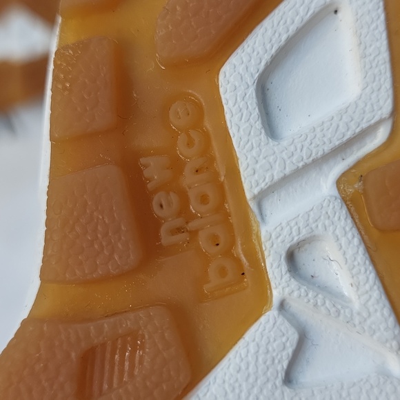 New Balance Gold and Black Baby Shoe's - Picture 9 of 11